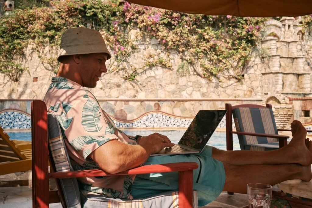 Is Jouw Zakelijke Laptop Verzekerd Op Vakantie? Ontdek Alles Over Verzekeringen Voor Ondernemers! 2 laptop verzekerd